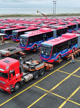 Flota de más de 800 unidades operativas para transporte de carga sobredimensionada