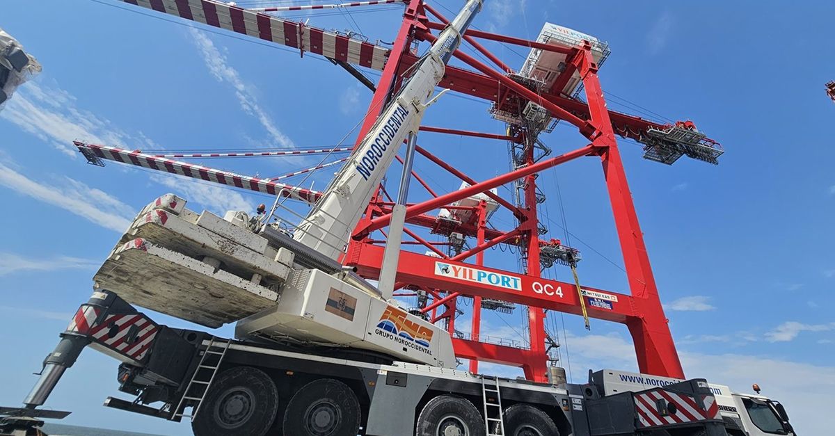 Servicios de ingeniería de izaje y montaje industrial con grúas hidráulicas especializadas
