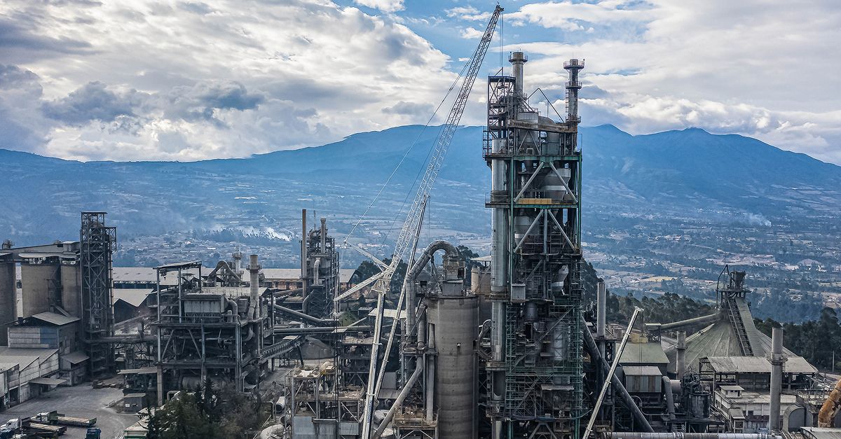 Proyecto de ampliación de planta industrial UNACEM con montajes y transporte especializado