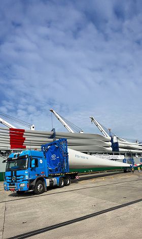 Transporte especializado de componentes para proyecto eólico de energía renovable en Ecuador