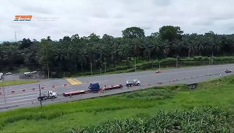 Movilización de megaestructuras industriales con grúas gantry y modular trailers